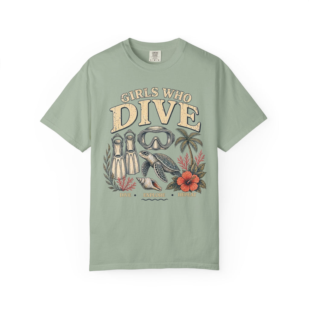 Girls Who Dive T-Shirt – Scuba Mask, Fins & Sea Turtle