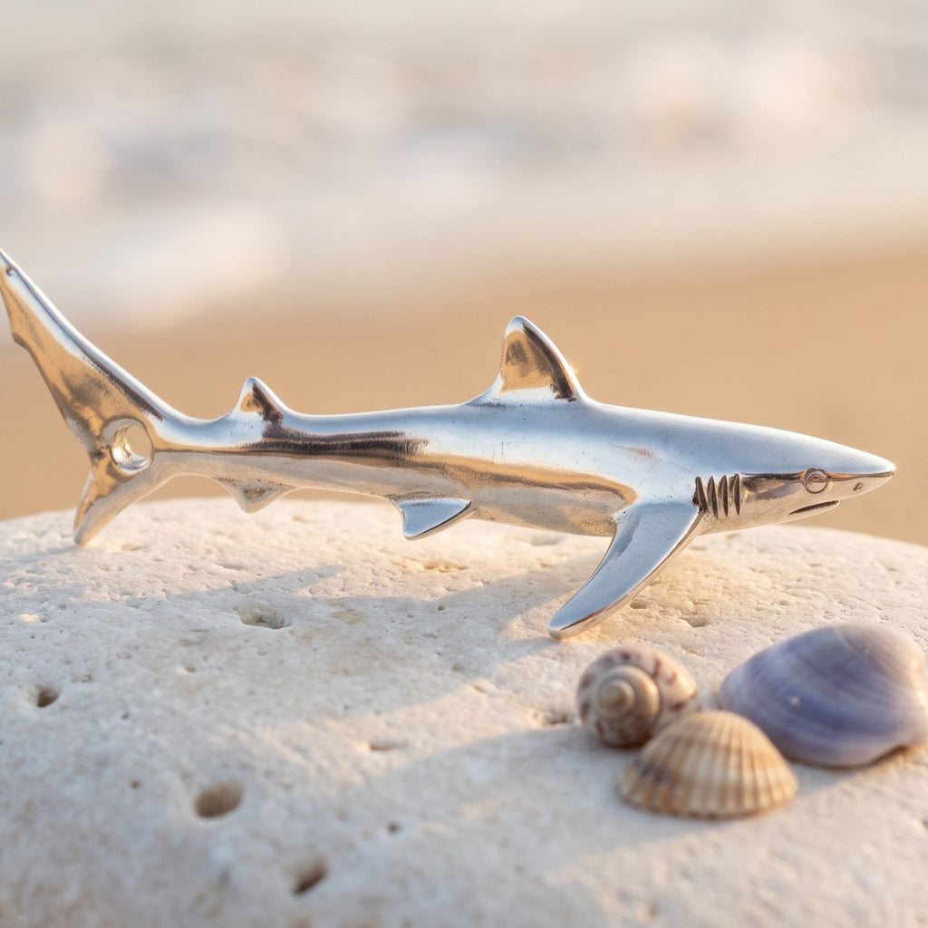 Joe Romeiro´s Blue Shark Necklace – Sterling Silver