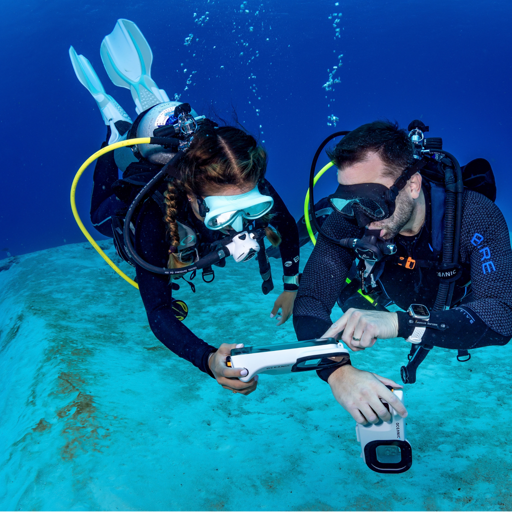 Oceanic Smart Housing for iPhone | Underwater Dive Housing